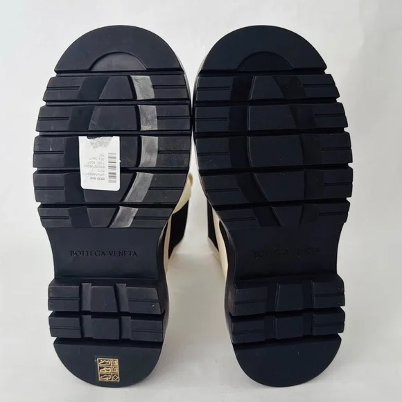 Bottega Veneta Tire Chelsea Boot in Sea Salt NWT  $1450 EU 38 - Picture 15 of 16